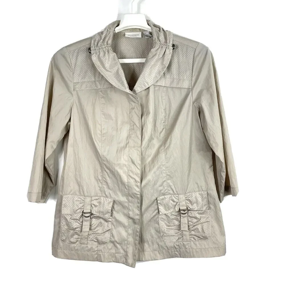 WEEKENDS By Chico’s 1 Size 8 Snap Front Lightweight Windbreaker Jacket Tan